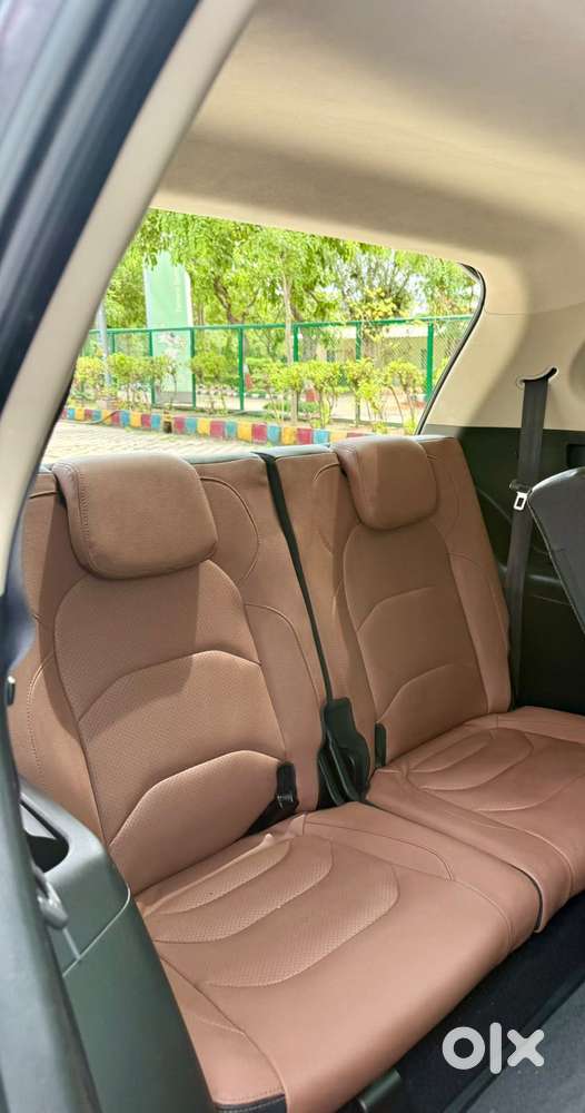 Mg Hector Plus Sharp Pro 1.5 Turbo Petrol Cvt 7 Str, 2023, Petrol