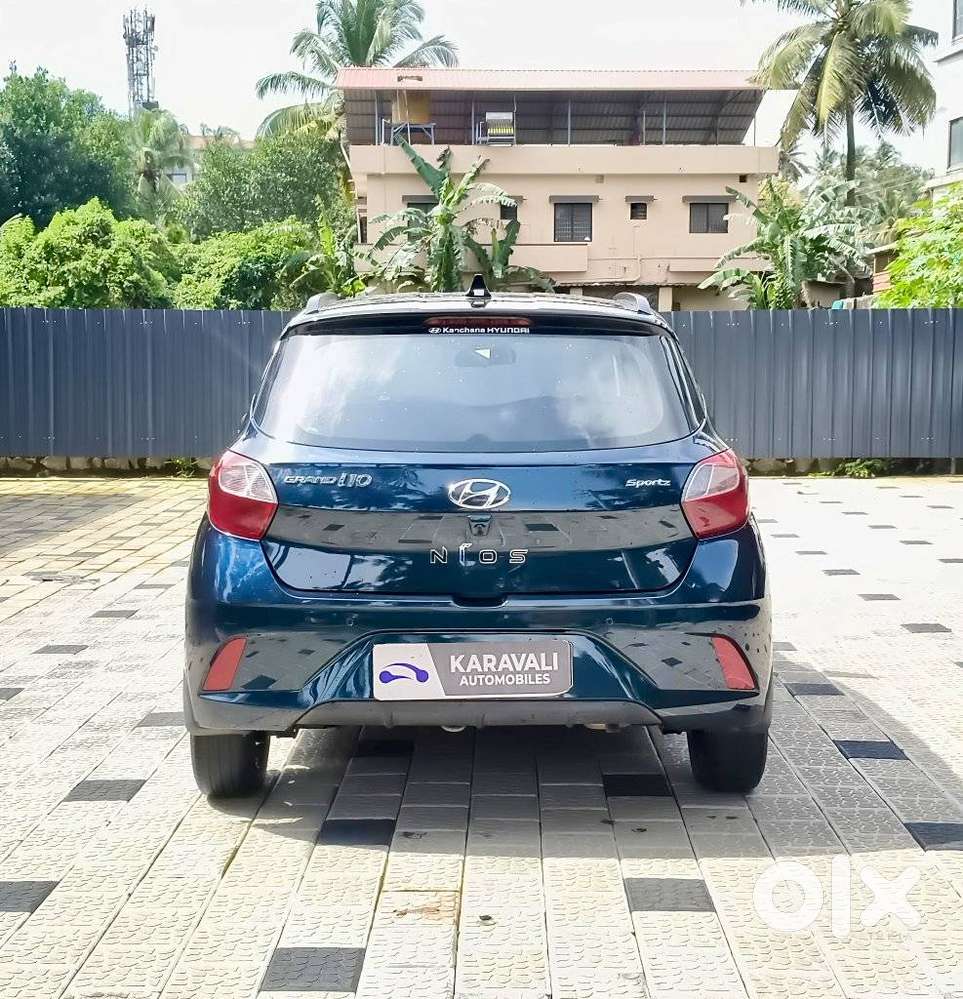 Hyundai Grand I10 Nios Sportz Dual Tone, 2021, Petrol