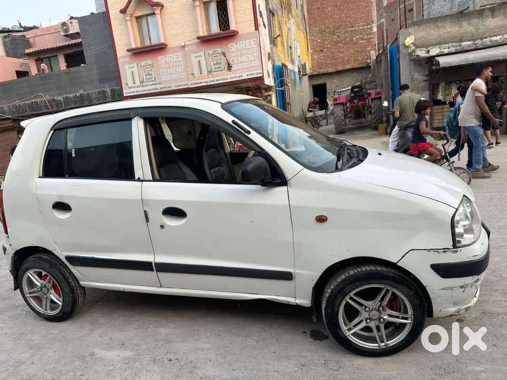 Hyundai Santro Xing Gls 2012 November With Alloy Wheel.