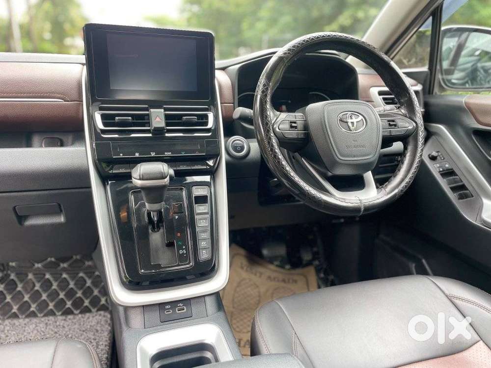 Toyota Innova Hycross 2.0 Vx Hybrid 8 Str, 2025, Diesel