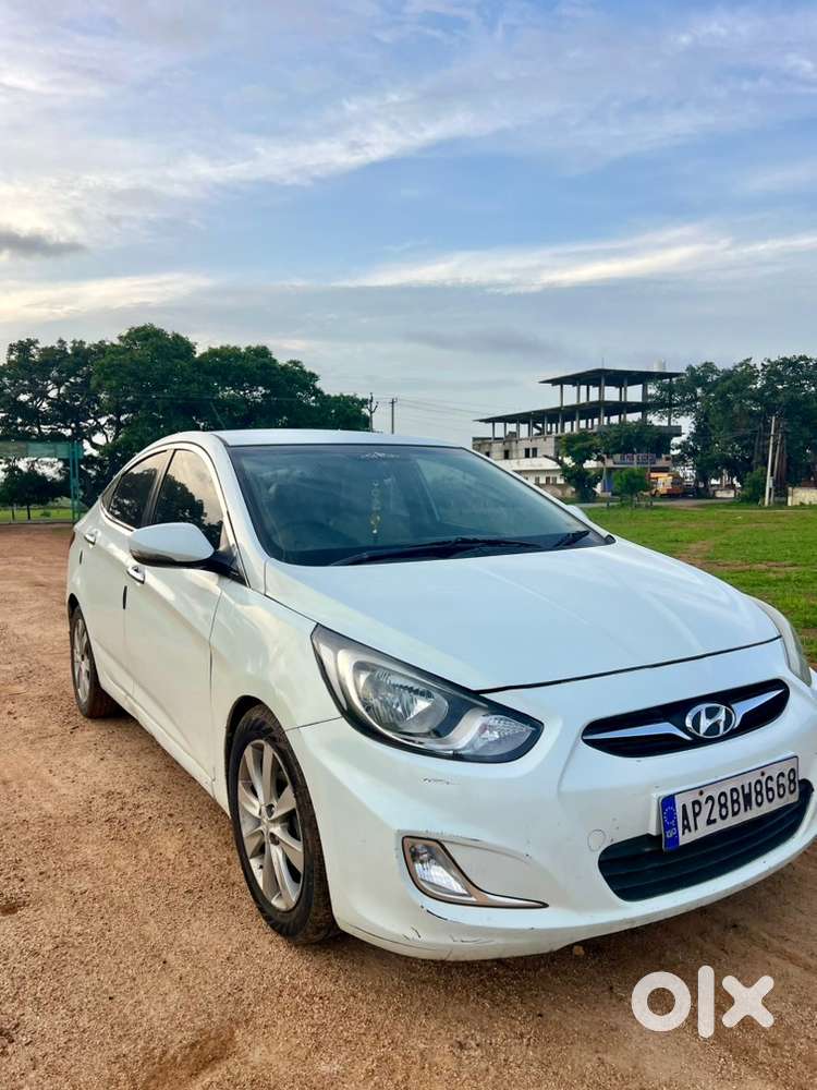 Hyundai Fluidic Verna 2013