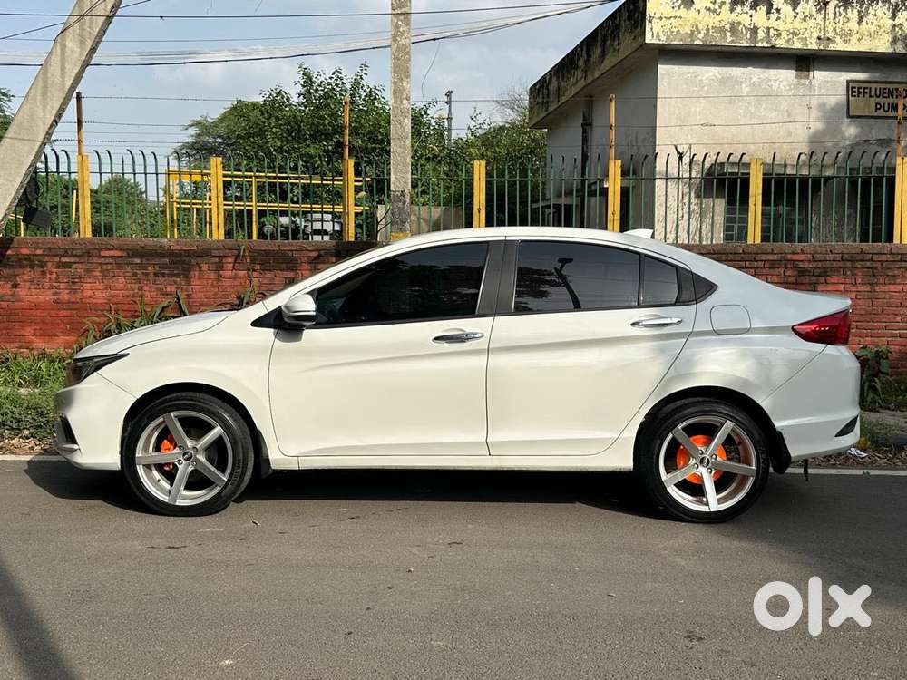 Honda City V Mt Sunroof, 2021, Petrol