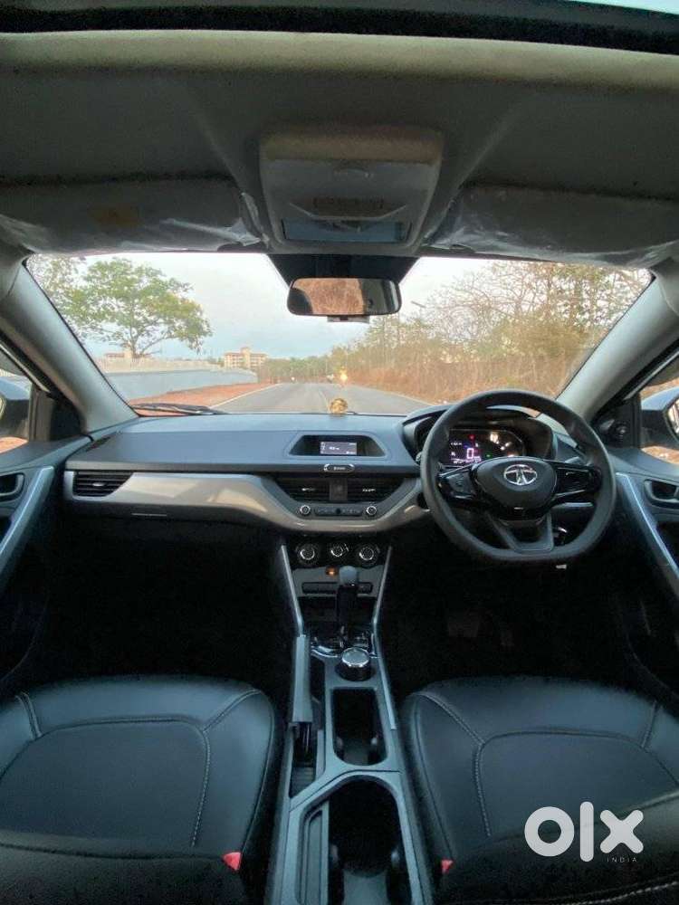 Tata Nexon, 2023, Petrol