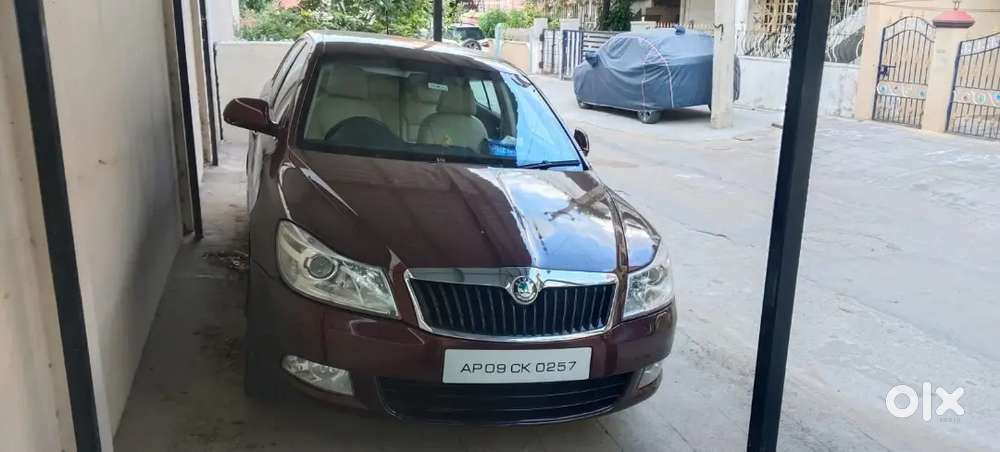Skoda Laura Diesel Automatic 2012