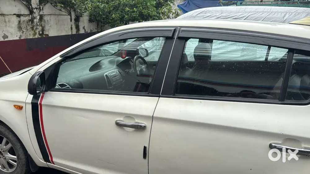 Hyundai I20 Magna 2011 With Vip Number 0008
