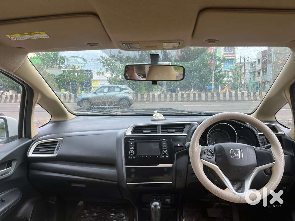 Honda Jazz V Automatic, 2016, Petrol
