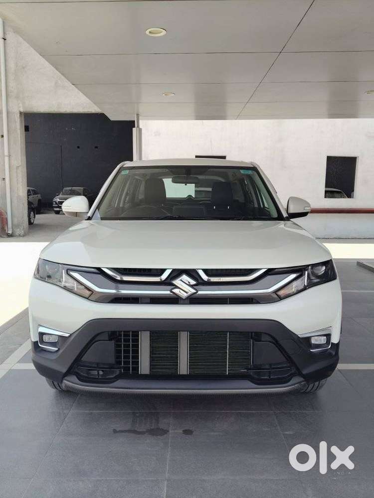 Maruti Suzuki Brezza 1.5 Lxi Smart Hybrid, 2025, Petrol