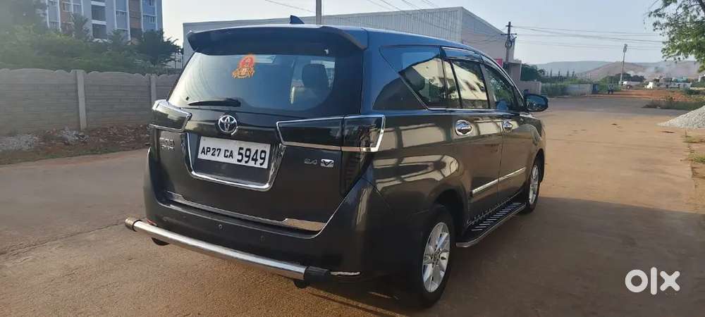 Toyota Innova Crysta Diesel 2018 ,2.4 V , 8 Seater