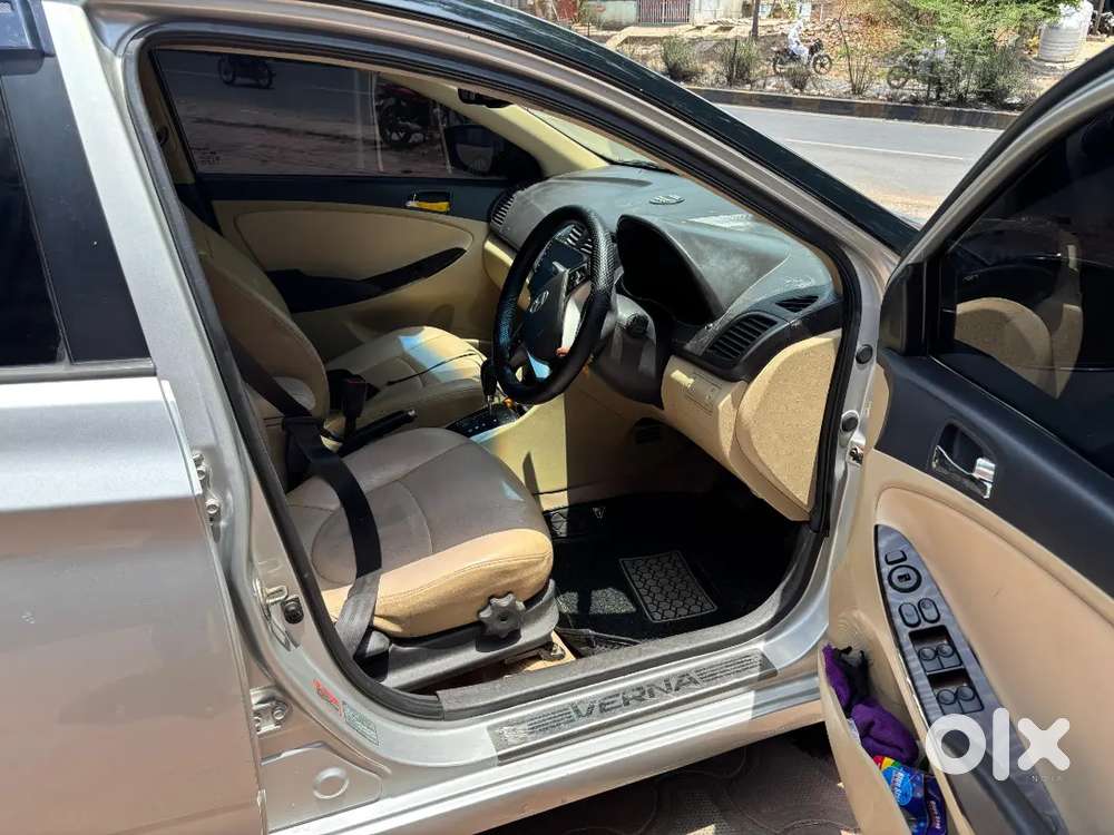 Hyundai Fluidic Verna 2012