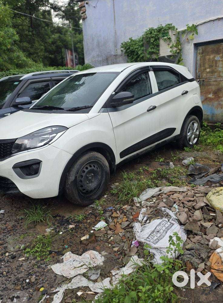 Tata Nexon 1.2 Revotron Xt, 2019, Diesel