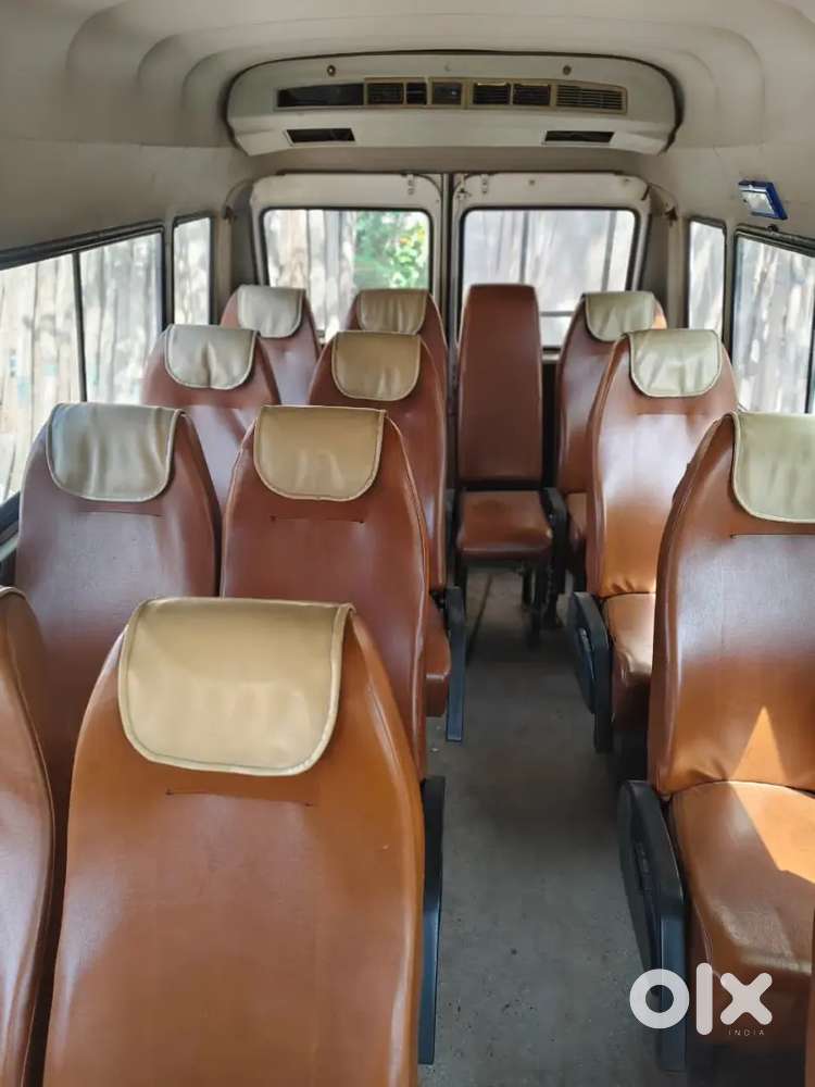 Force Traveler 15 Seater
