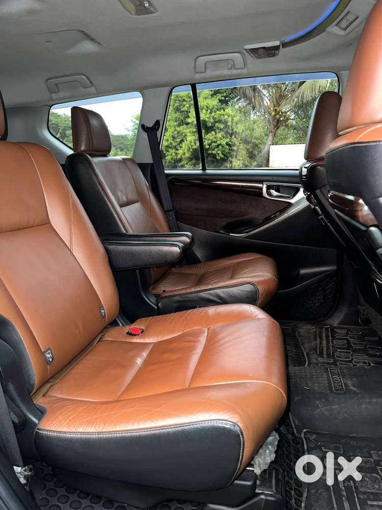Toyota Innova Crysta 2.8 Z, 2016, Diesel