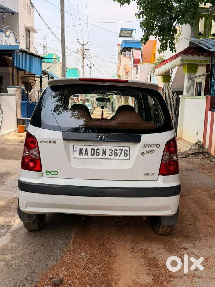 Hyundai Car 2012 Km Petrol Lpg (company Fitted)