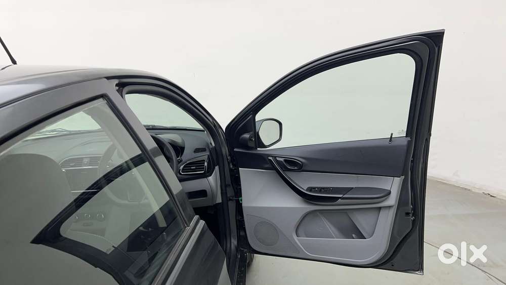 Tata Tiago 1.2 Revotron Xt Option, 2020, Petrol