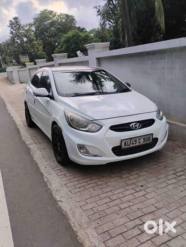 Hyundai Verna Fluidic 1.6 Crdi Sx Opt, 2011, Diesel