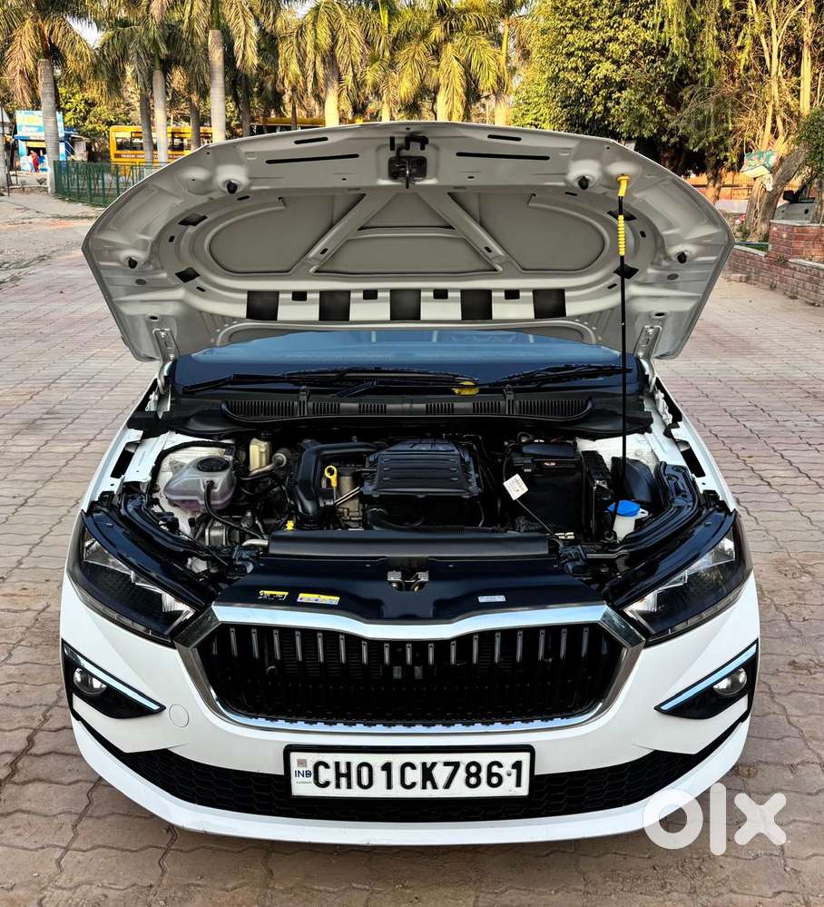 Skoda Slavia 1.0 Ambition Tsi, 2022, Petrol