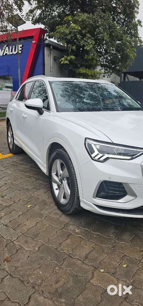 Audi Q3 40 Tfsi Premium Plus, 2024, Petrol