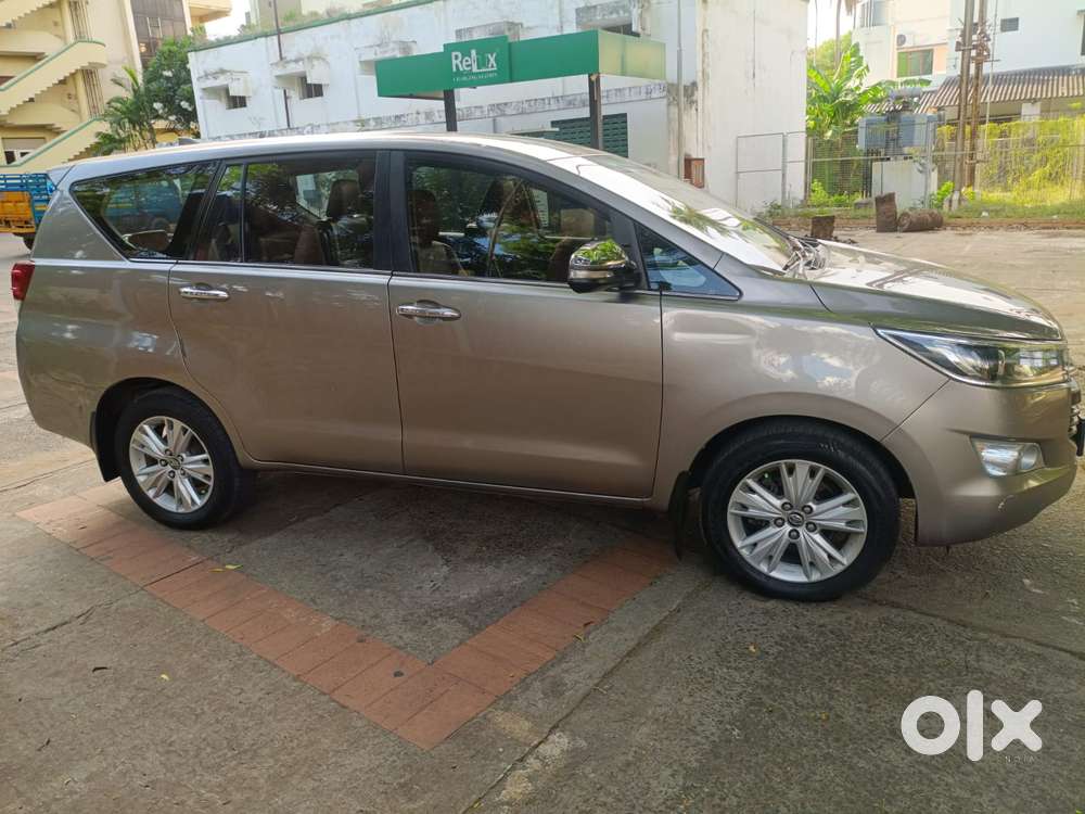 Toyota Innova Crysta 2.8z Automatic, 2016, Diesel
