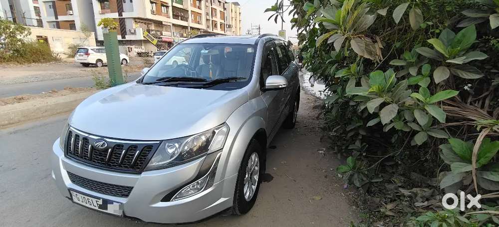 Mahindra Xuv500 2018  W10