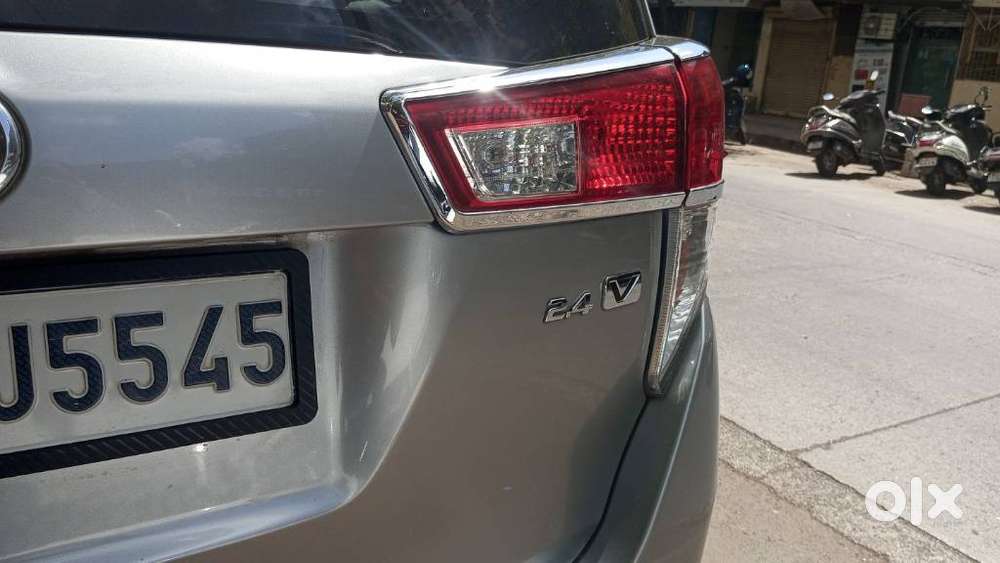 Toyota Innova Crysta 2.4 V, 2016, Diesel