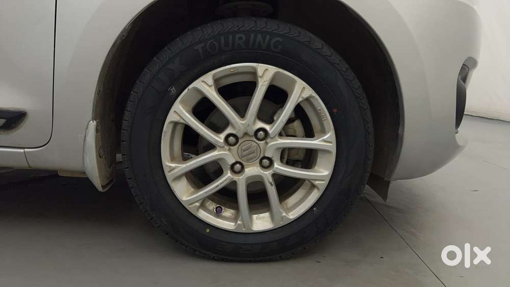 Maruti Suzuki Swift Amt Zxi, 2022, Petrol