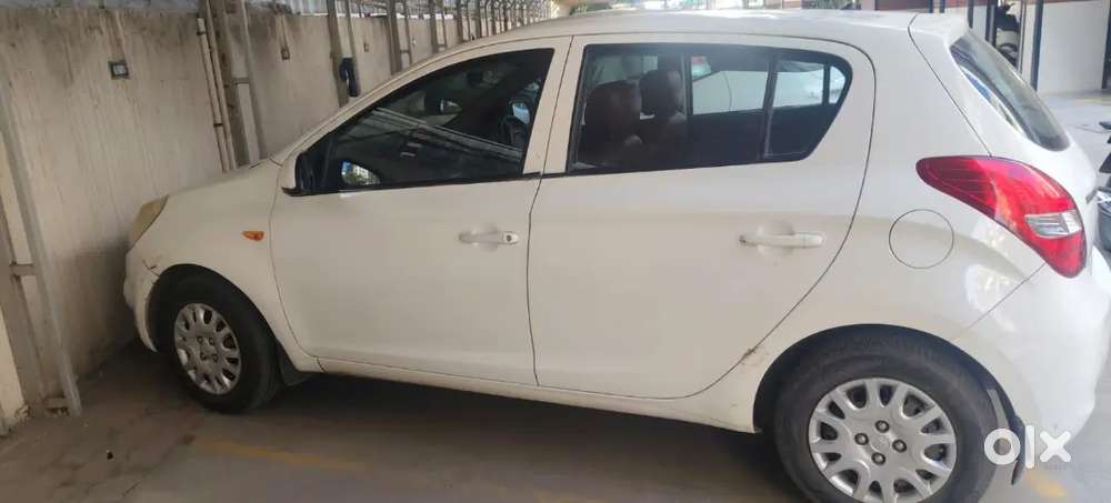 Hyundai I20 2011 Petrol 76000 Km Driven