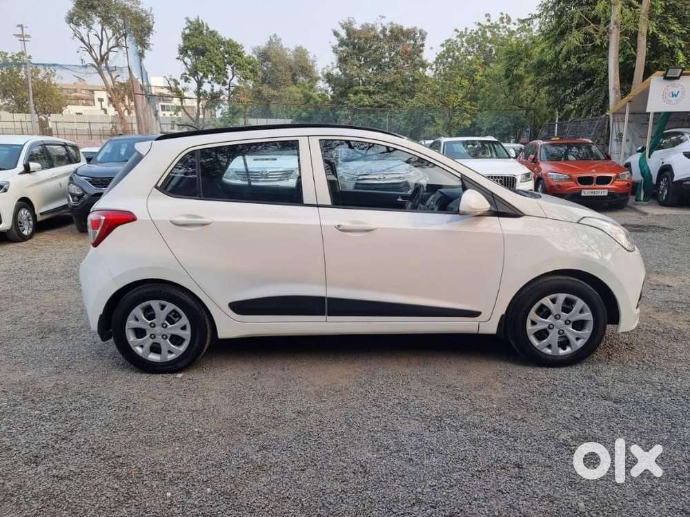 Hyundai Grand I10 1.2 Sportz At, 2016, Cng & Hybrids