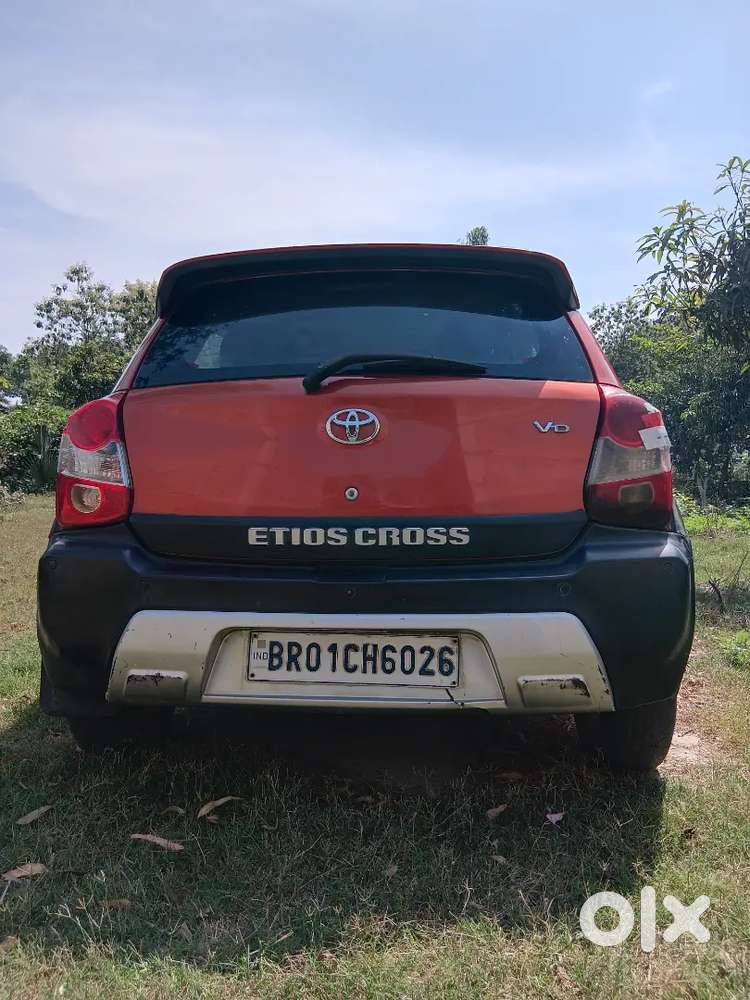 Toyota Etios Cross 2015