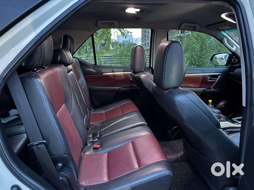 2022 Toyota Fortuner Legender 4x4 At | 1st Owner | Aug 2023 | 103000