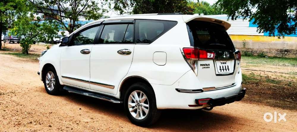 Toyota Innova Crysta, 2017