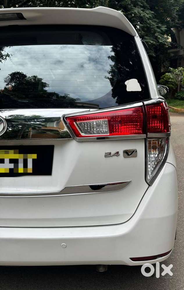 Toyota Innova Crysta 2.4 V, 2016, Diesel
