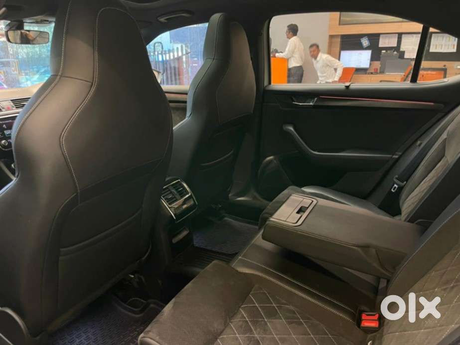 Skoda Superb [2020-ongoing] 1.8 Sportline, 2022, Petrol