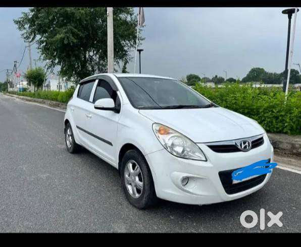 Hyundai I20 Sportz 2011 Cng On Paper Good Condition