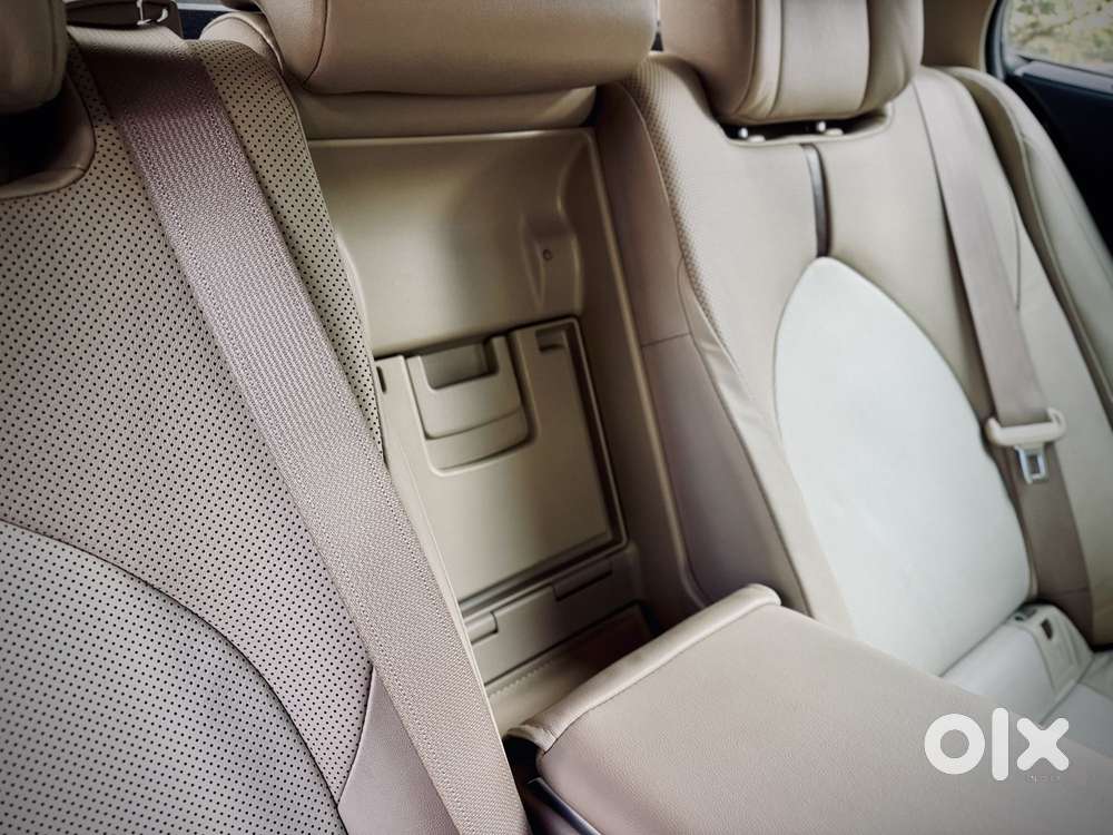 Toyota Camry Hybrid, 2024, Petrol