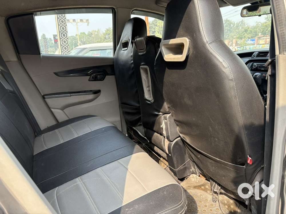 Mahindra Kuv 100, 2016, Petrol