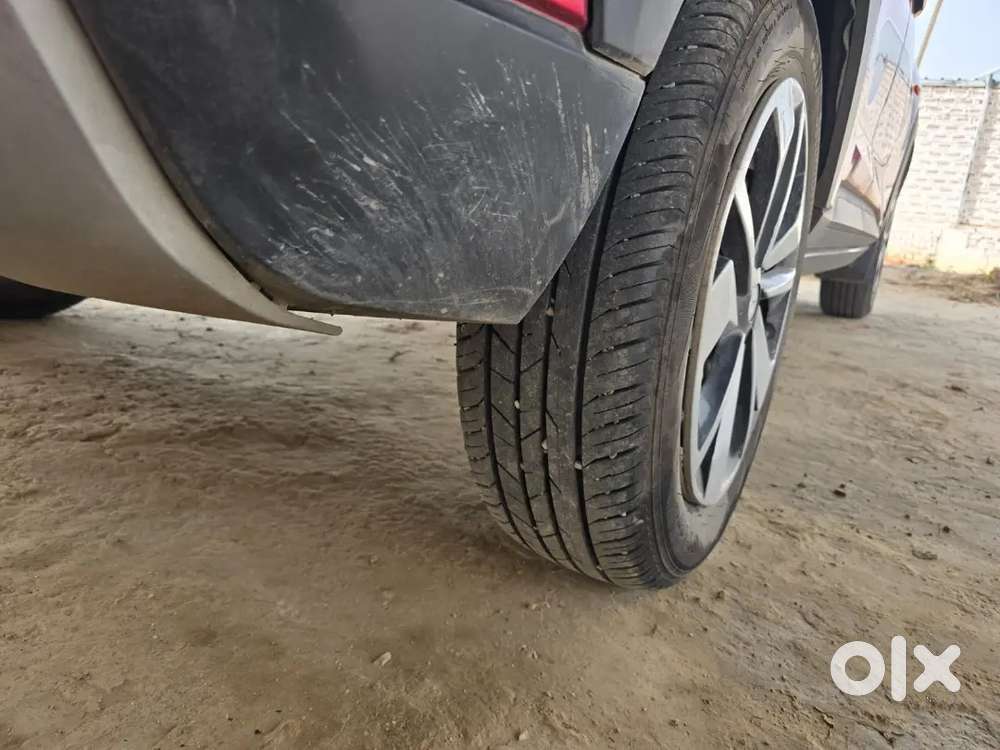 Nissan Magnite Petrol Manual 2024 Year
