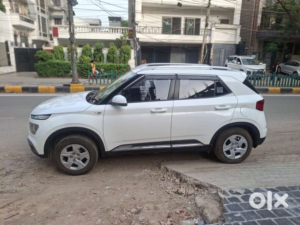 Hyundai Venue S Diesel, 2019, Cng & Hybrids