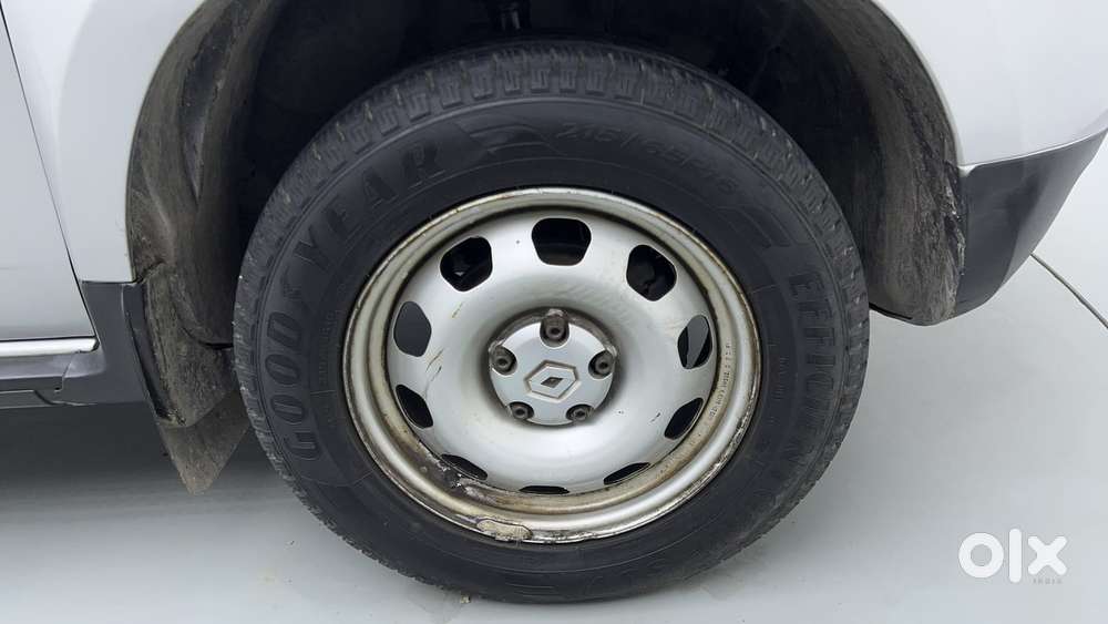 Renault Duster 1.5 Petrol Rxe, 2015, Petrol