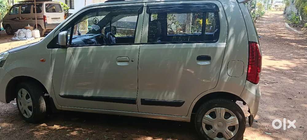 ഷോറൂം സർവീസ്, ഫുൾ.