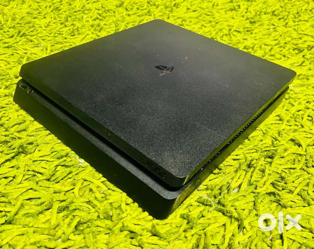 PlayStation 4 slim