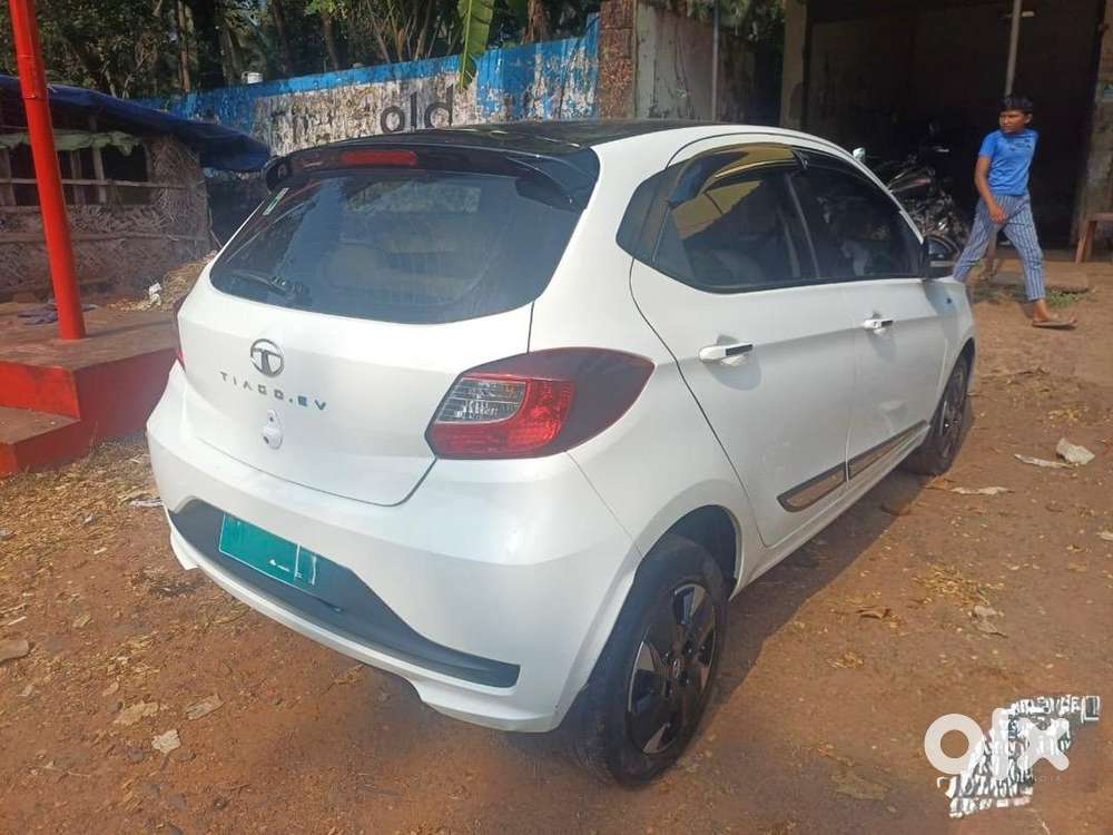 Tata Tiago Ev Tech Lux Long Range 2023
