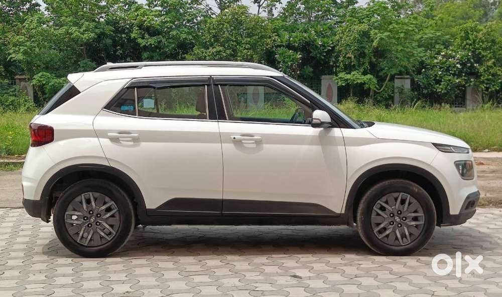 Hyundai Venue Sx Mt, 2022, Diesel