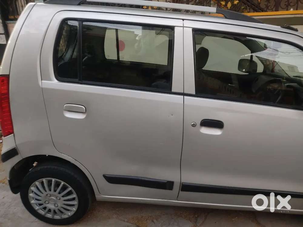 Waganor 2014 Vxi,petrol.