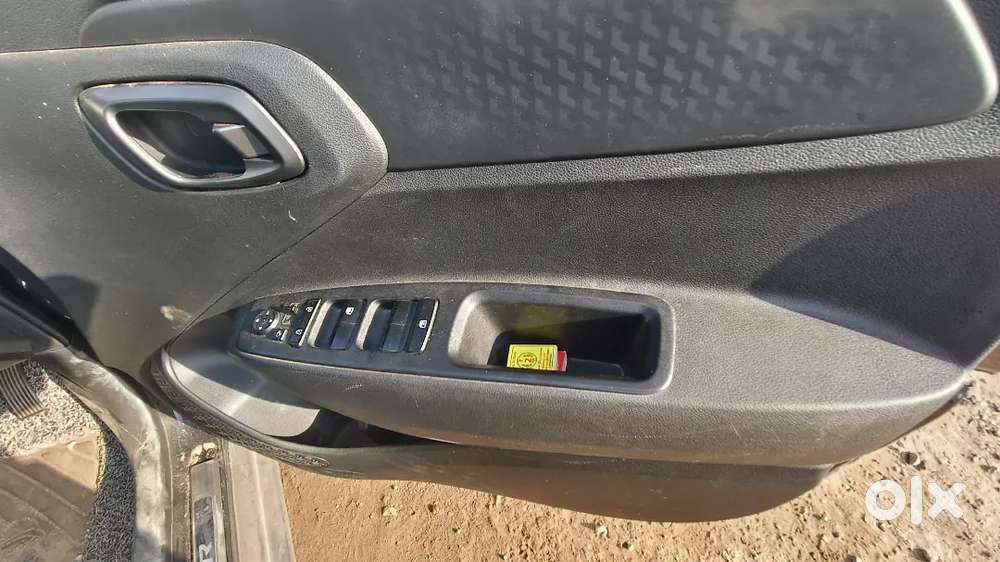 Hyundai Exter 2024 Petrol 27300 Km Driven