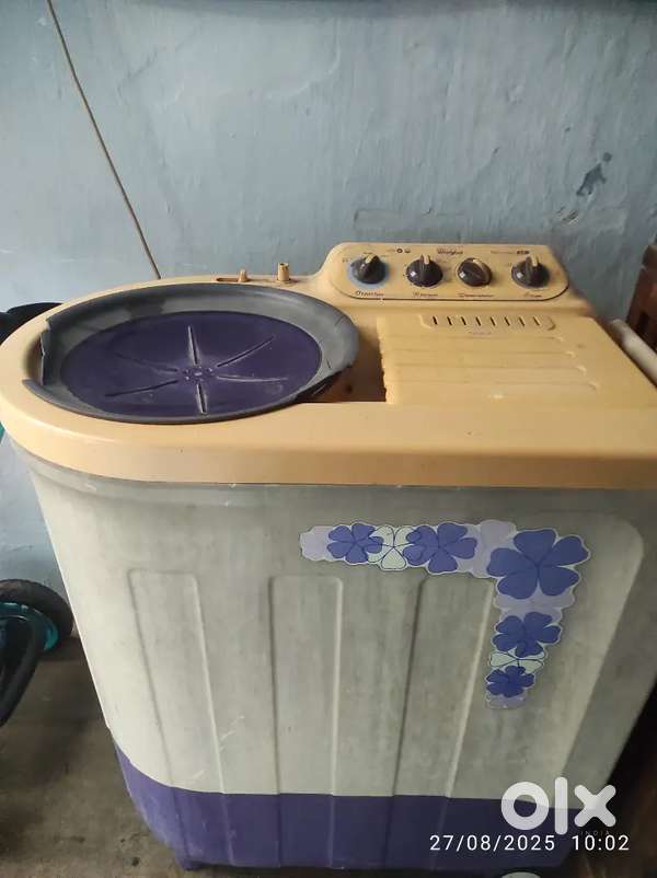 Semi automatic washing machine Whirlpool 6.8 kg, good Condition