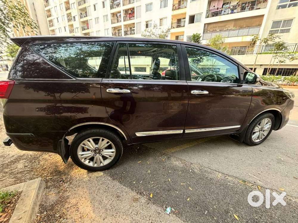 Toyota Innova Crysta 2016 Diesel Well Maintained