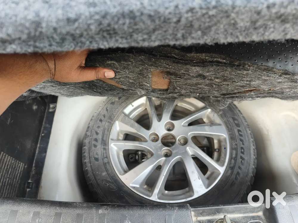 Swift In Excellent Condition For Sale