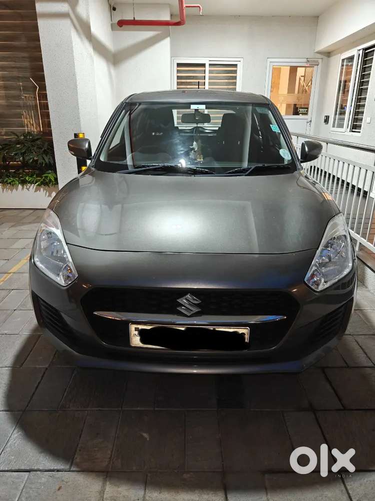 Suzuki Swift Vxi 2023 ,23450 Km,petrol Automatic