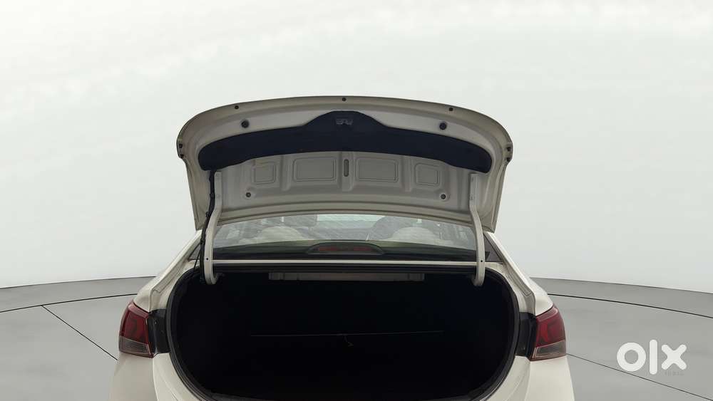 Hyundai Verna 1.6 Vtvt Sx, 2019, Petrol
