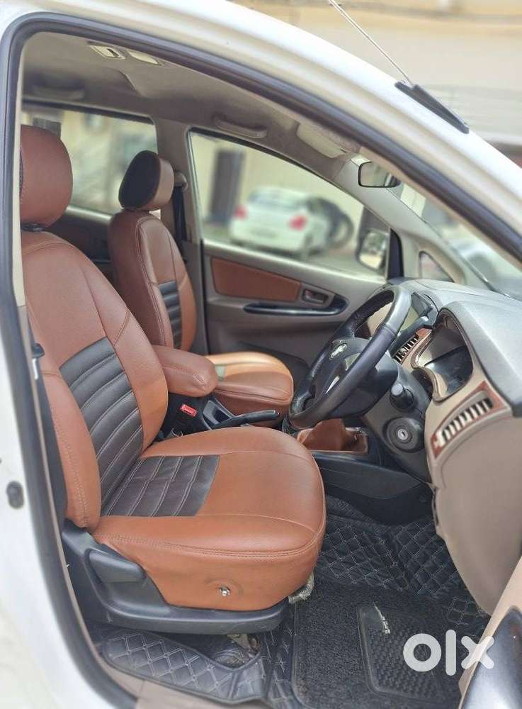 Toyota Innova 2.5 G (diesel) 8 Seater, 2016, Diesel